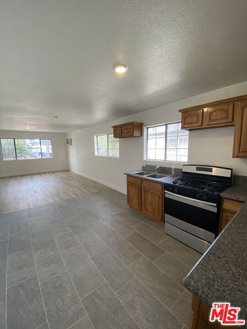 4214 Avalon Boulevard, Los Angeles, CA 90011