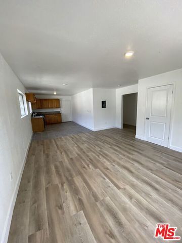 4214 Avalon Boulevard, Los Angeles, CA 90011