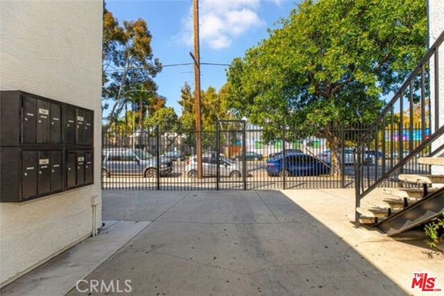 4214 Avalon Boulevard, Los Angeles, CA 90011