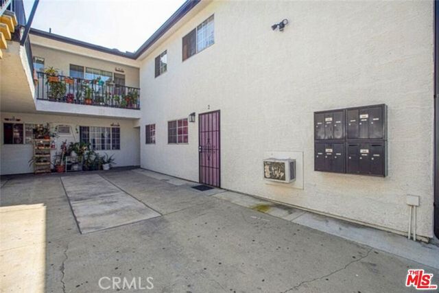 4214 Avalon Boulevard, Los Angeles, CA 90011