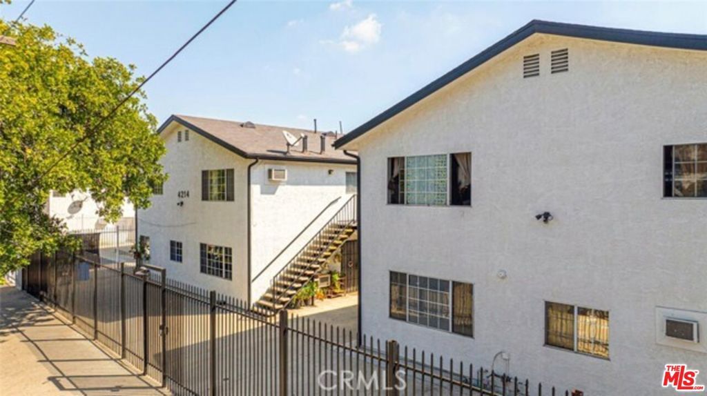 4214 Avalon Boulevard, Los Angeles, CA 90011