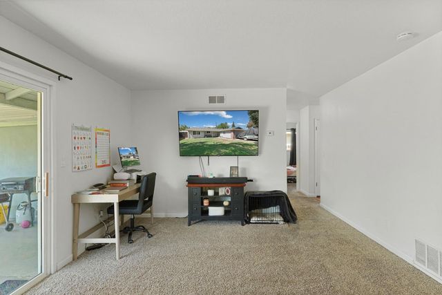 1717 Silvaire Dr, Modesto, CA 95350