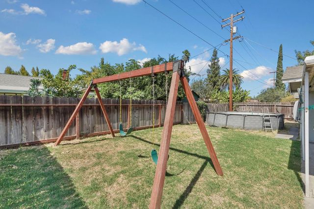 1717 Silvaire Dr, Modesto, CA 95350