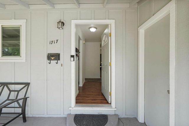 1717 Silvaire Dr, Modesto, CA 95350