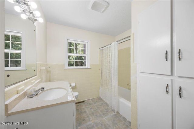128 W Hill Street, Goldsboro, NC 27534