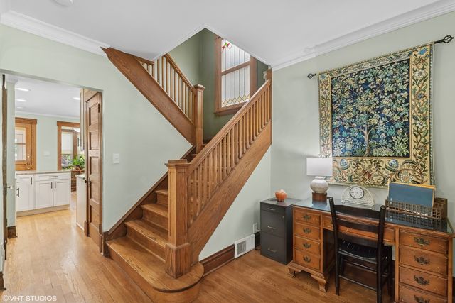 521 S Harvey Avenue, Oak Park, IL 60304
