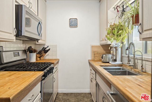 352 Hargrave Street, Inglewood, CA 90302