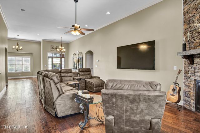 2775 Old Club Rd, Loudon, TN 37774