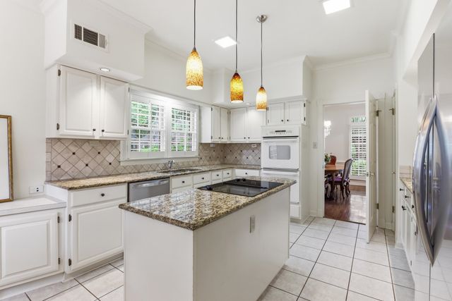 7250 PLANTATION CIR, Germantown, TN 38138