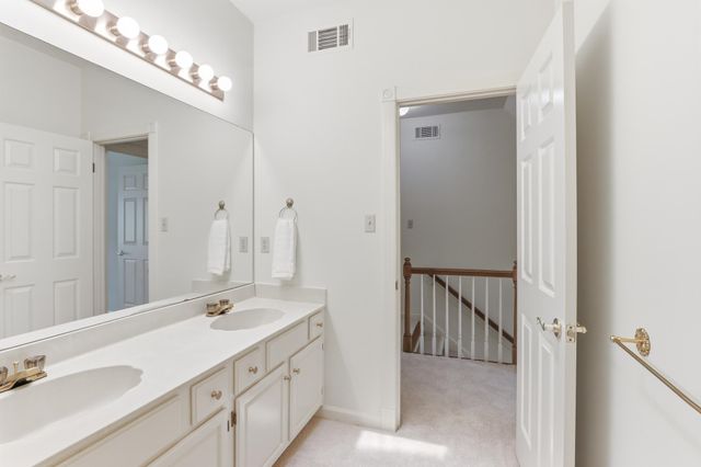 7250 PLANTATION CIR, Germantown, TN 38138
