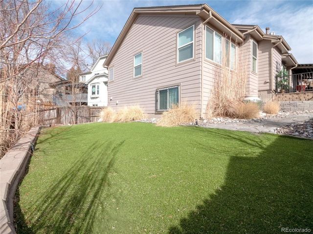 3385 S Tulare Ct, Denver, CO 80231