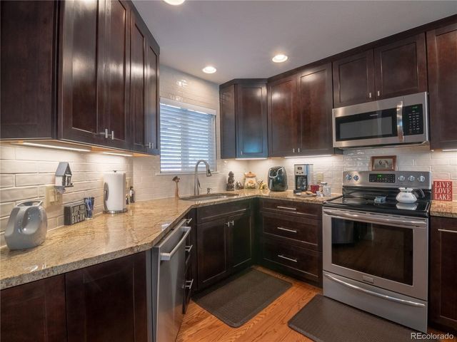 3385 S Tulare Ct, Denver, CO 80231