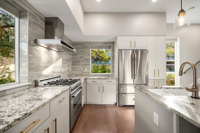2003 Wilson ST 5, Austin, TX 78704