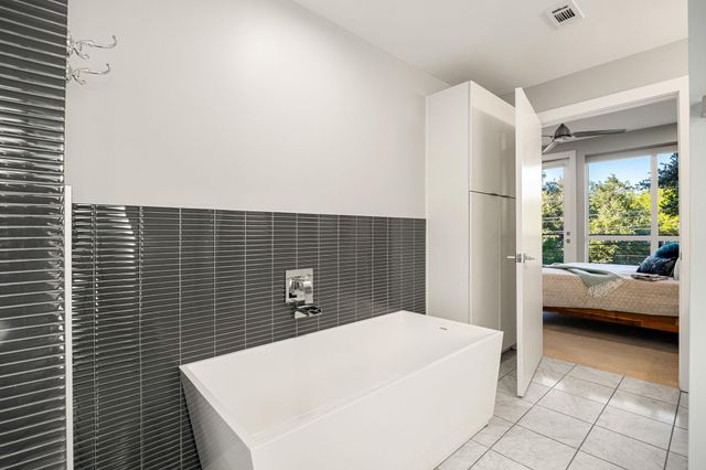 2003 Wilson ST 5, Austin, TX 78704