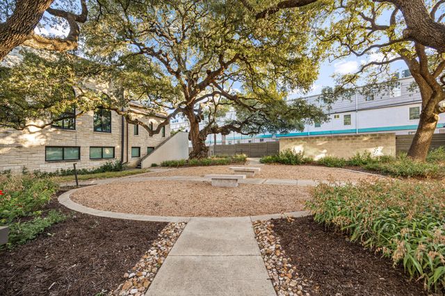 2003 Wilson ST 5, Austin, TX 78704