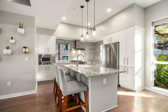 2003 Wilson ST 5, Austin, TX 78704