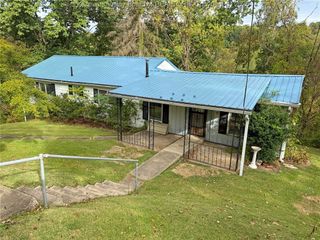 784 Amity Drive, Charleston, WV 25302