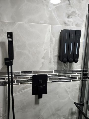 3 Brook Lane, Levittown, NY 11756