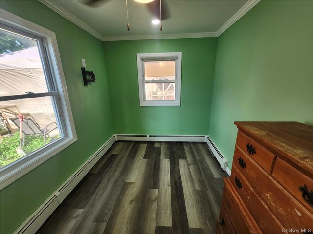 3 Brook Lane, Levittown, NY 11756