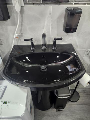 3 Brook Lane, Levittown, NY 11756