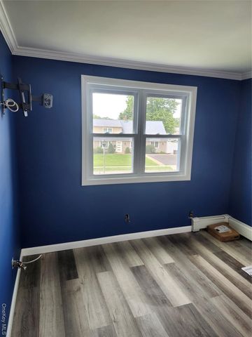 3 Brook Lane, Levittown, NY 11756