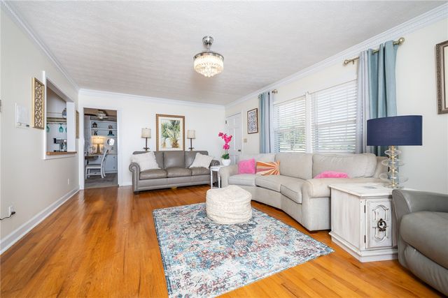 401 S Glassy Mountain Road, Pickens, SC 29671