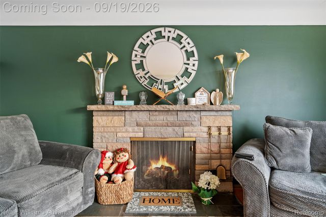 21407 Broadstone Street, Harper Woods, MI 48225