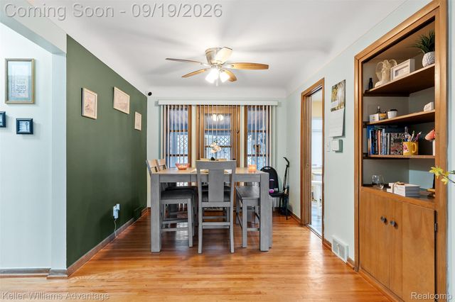 21407 Broadstone Street, Harper Woods, MI 48225