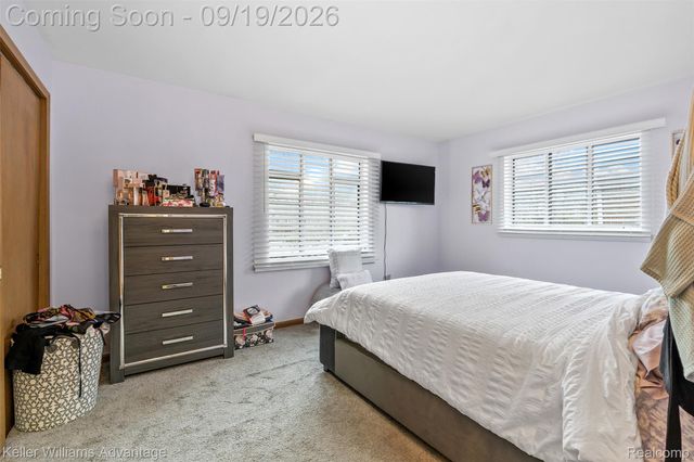 21407 Broadstone Street, Harper Woods, MI 48225