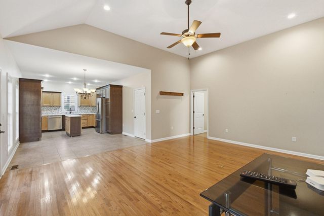 824 Stone Ridge Drive, Richmond, KY 40475