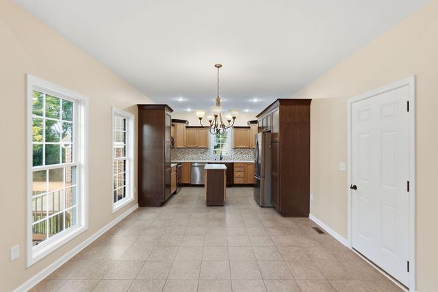 824 Stone Ridge Drive, Richmond, KY 40475
