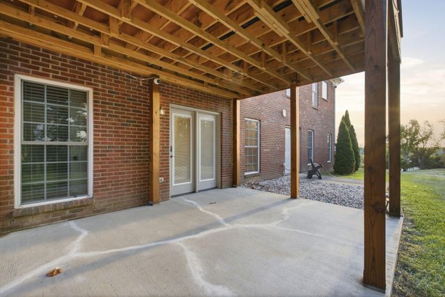 824 Stone Ridge Drive, Richmond, KY 40475