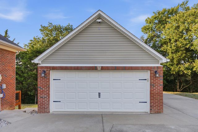 824 Stone Ridge Drive, Richmond, KY 40475