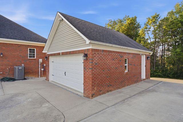 824 Stone Ridge Drive, Richmond, KY 40475