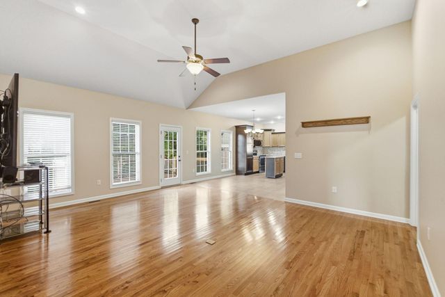 824 Stone Ridge Drive, Richmond, KY 40475