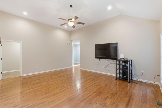 824 Stone Ridge Drive, Richmond, KY 40475