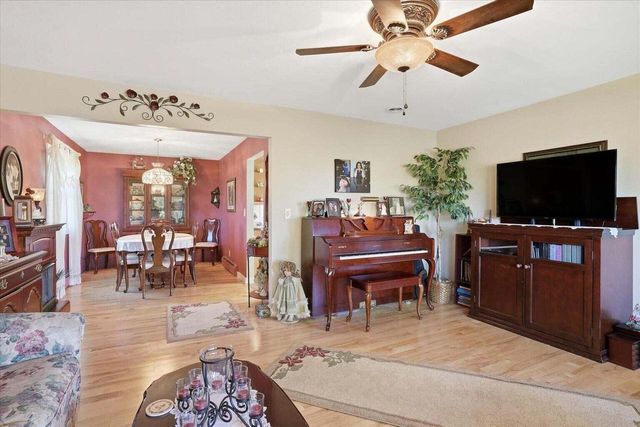 W309S8296 County Road I, Mukwonago, WI 53149