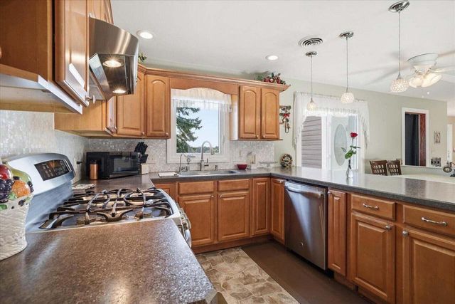 W309S8296 County Road I, Mukwonago, WI 53149