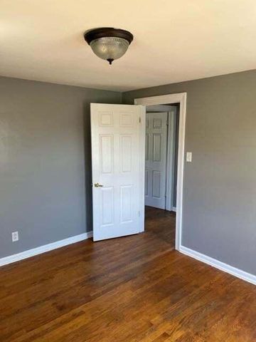 7021 Monroe Avenue, Hammond, IN 46324