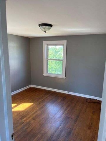 7021 Monroe Avenue, Hammond, IN 46324