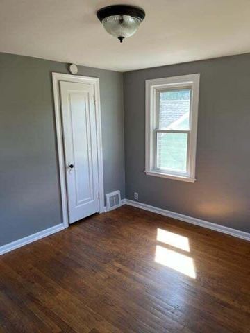 7021 Monroe Avenue, Hammond, IN 46324