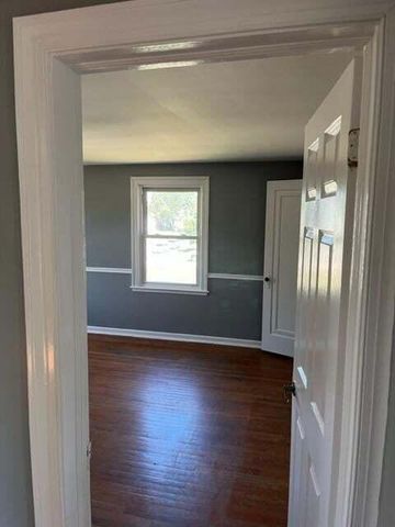 7021 Monroe Avenue, Hammond, IN 46324