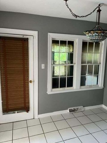 7021 Monroe Avenue, Hammond, IN 46324