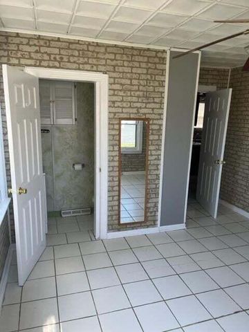 7021 Monroe Avenue, Hammond, IN 46324