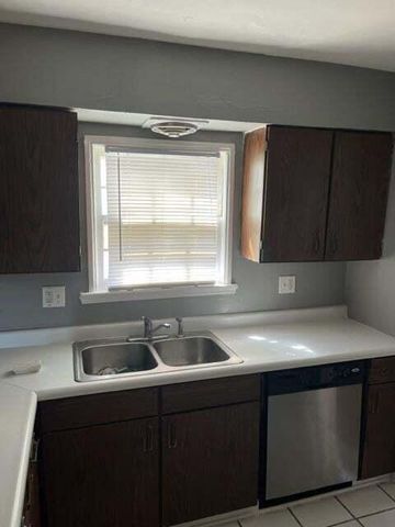 7021 Monroe Avenue, Hammond, IN 46324