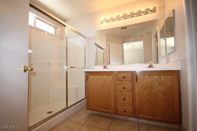 7912 Wood Shadow Court, Las Vegas, NV 89131