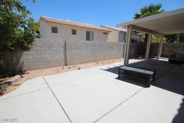 7912 Wood Shadow Court, Las Vegas, NV 89131