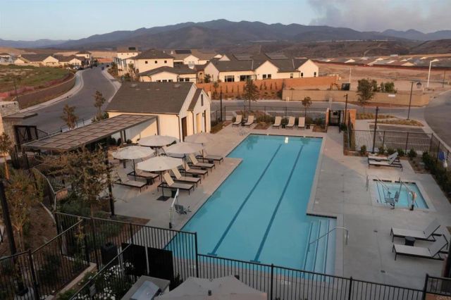 1781 Camino Strava 1, Chula Vista, CA 91913