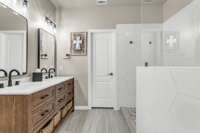 612 Sundrop Drive, Little Elm, TX 75068