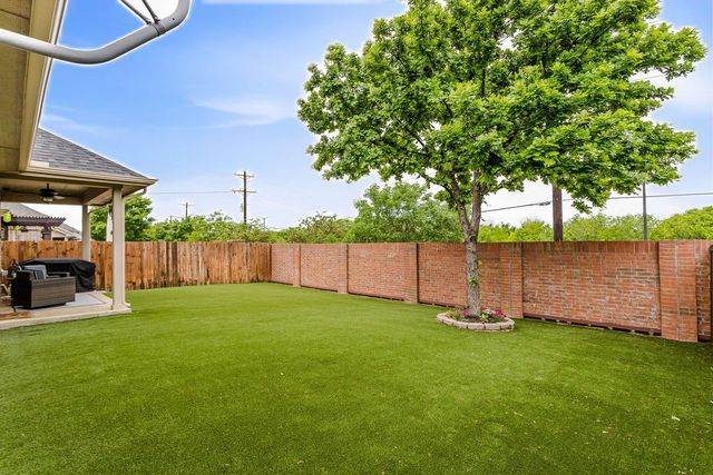 612 Sundrop Drive, Little Elm, TX 75068